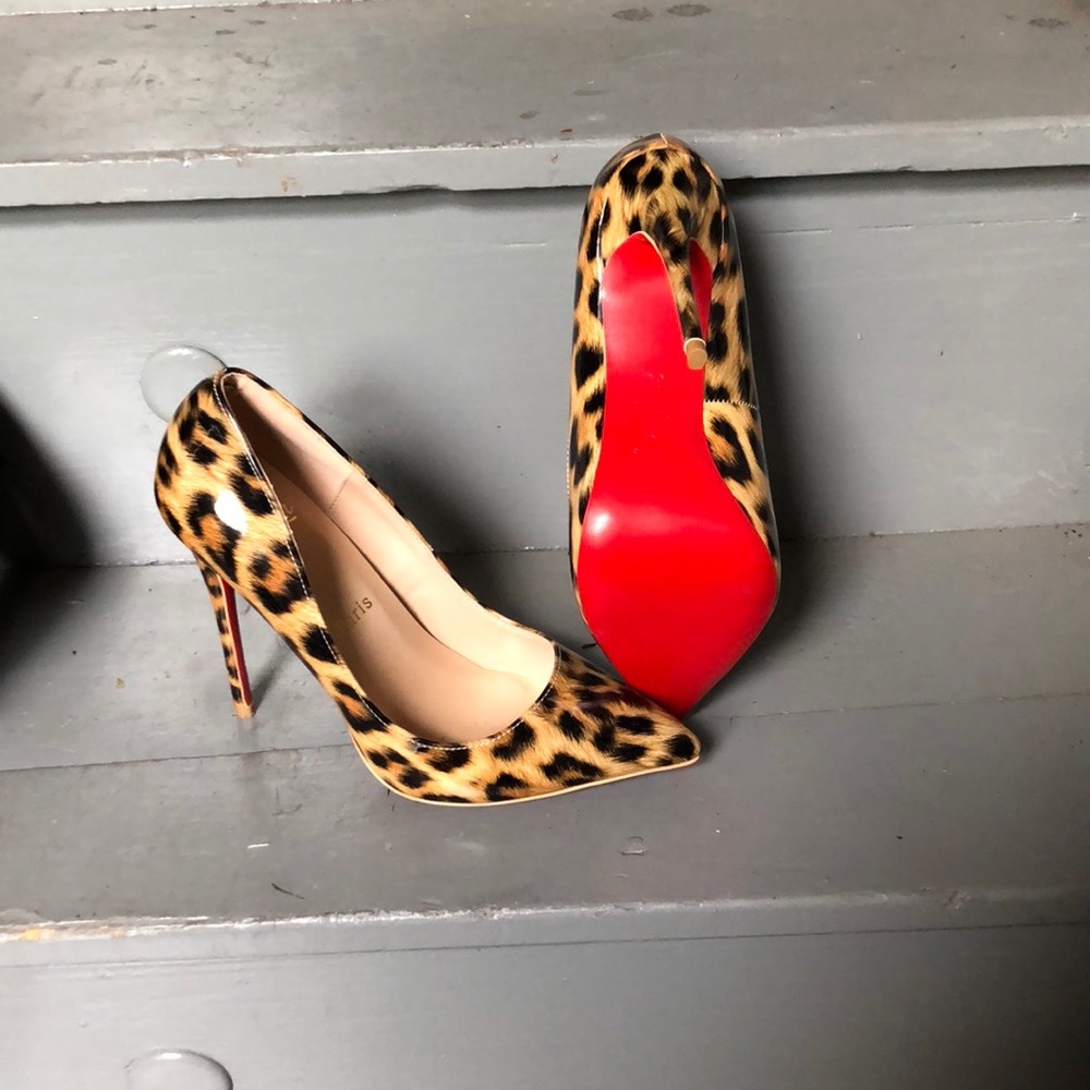 Shoes - Picture 2 of 3